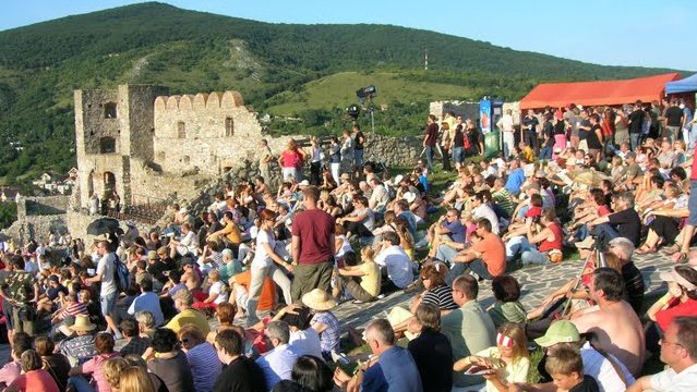 Tribute To Freedom crowds - Photo courtesy of Markus Schellhorn