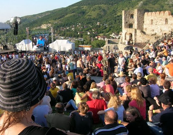 Tribute To Freedom crowds - Photo courtesy of Markus Schellhorn
